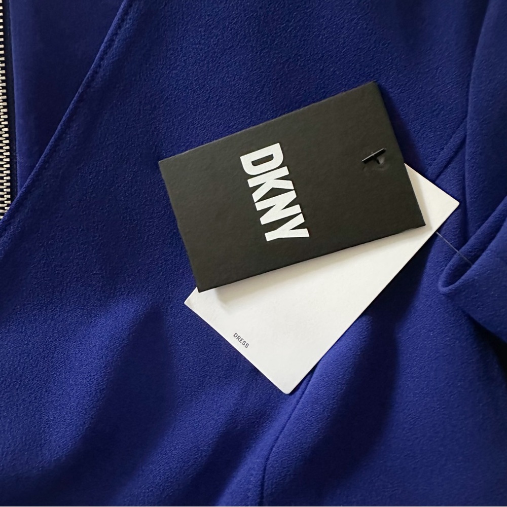 Brand New DKNY Women's Short-Sleeve Royal Blue Faux-Wrap Dress, Size 2, NWT - Picture 4 of 4